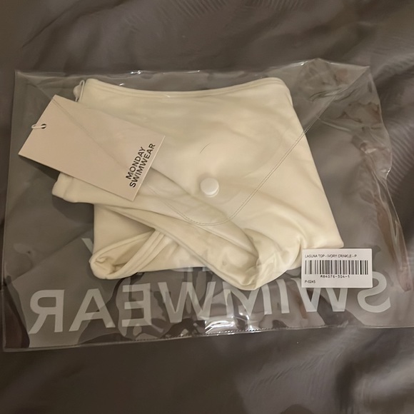 Monday swimwear Seychelles bottom in Ivory. Size Medium. Never worn. - Picture 4 of 4